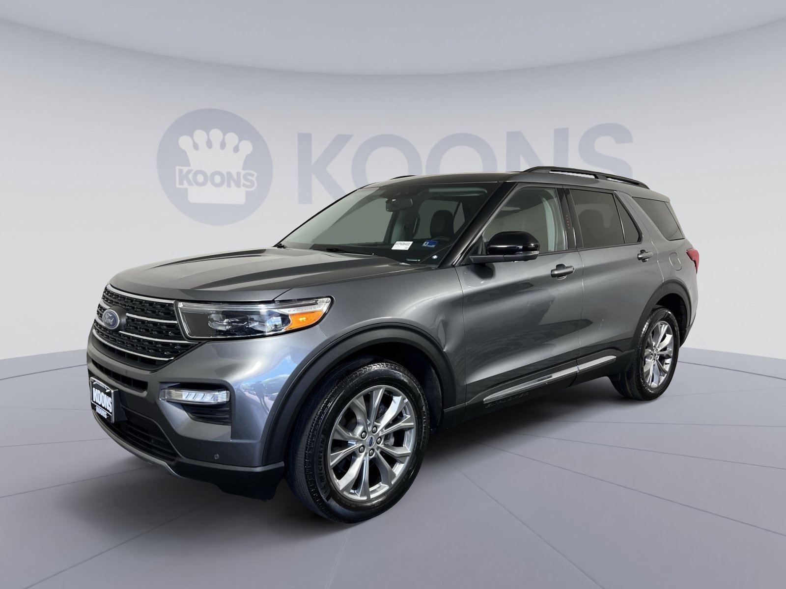 Certified 2022 Ford Explorer XLT w/ Equipment Group 202A AWD/4WD image 5
