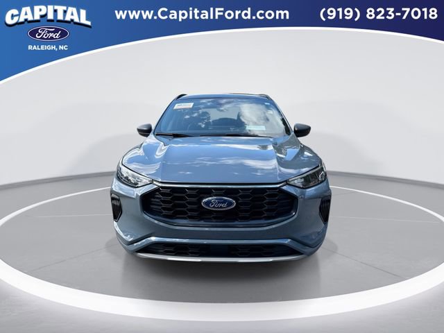 Certified 2024 Ford Escape ST-Line w/ Tech Pack #1 AWD/4WD image 3