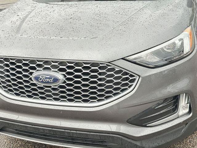 Certified 2024 Ford Edge SEL w/ Convenience Package AWD/4WD image 11