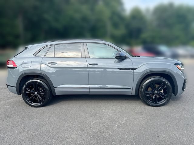 Used 2023 Volkswagen Atlas Cross Sport SEL R-Line AWD/4WD image 9