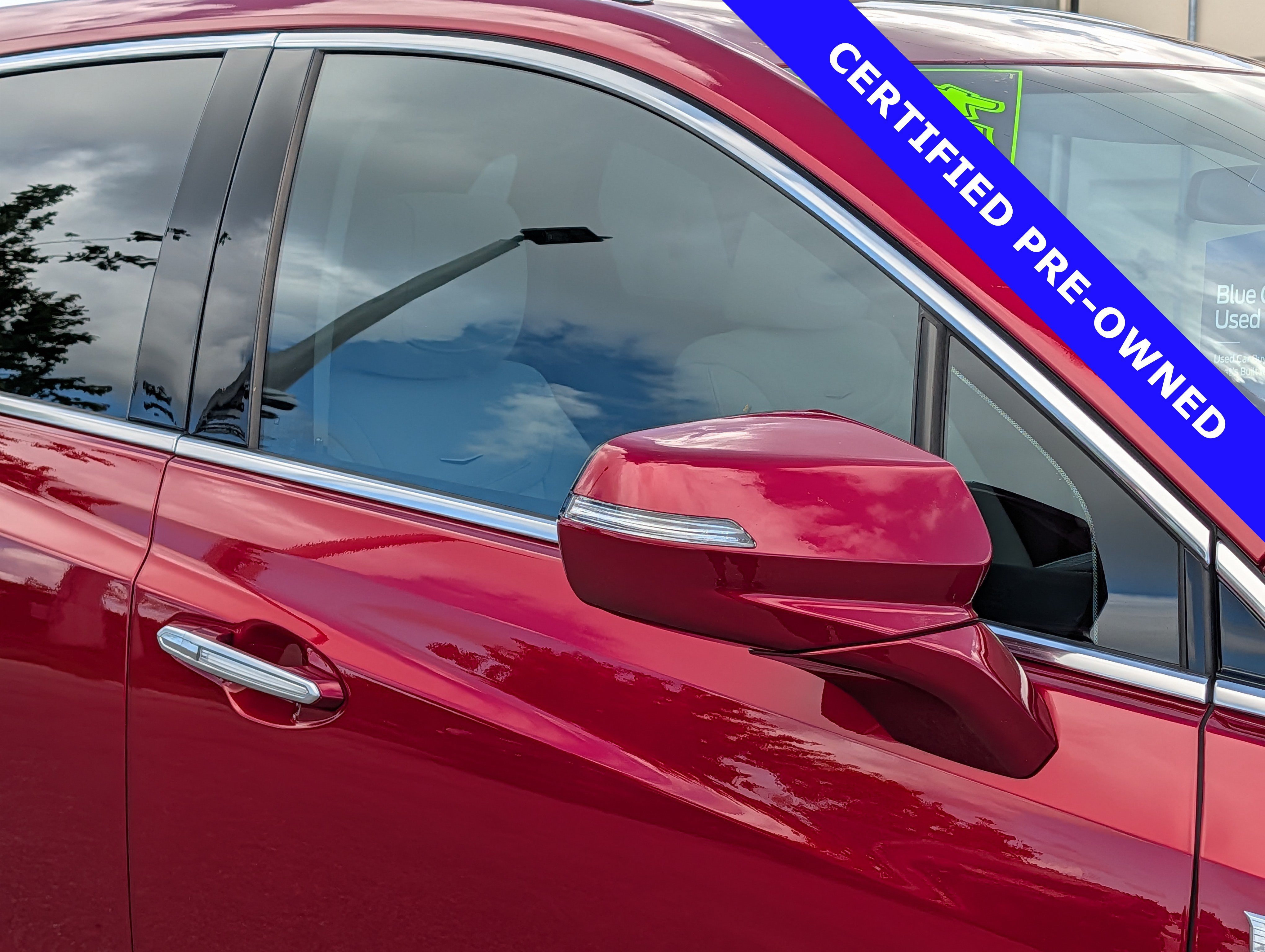 Used 2024 Cadillac XT5 Premium Luxury w/ LPO, Floor Liner Package FWD image 10