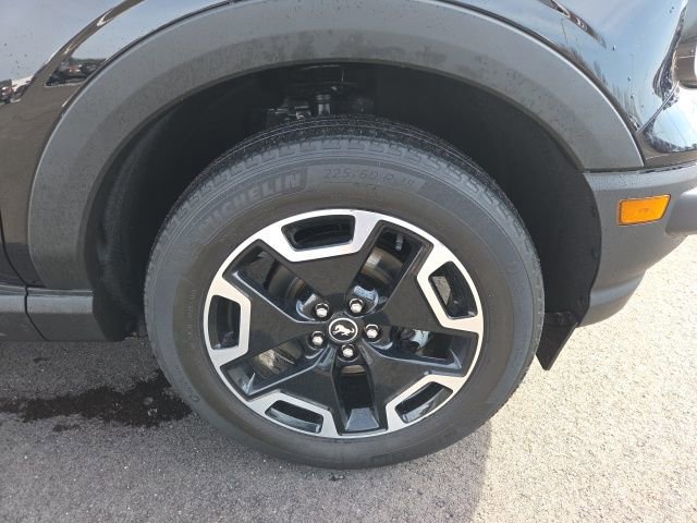 Certified 2022 Ford Bronco Sport Outer Banks w/ Tech Package image 9