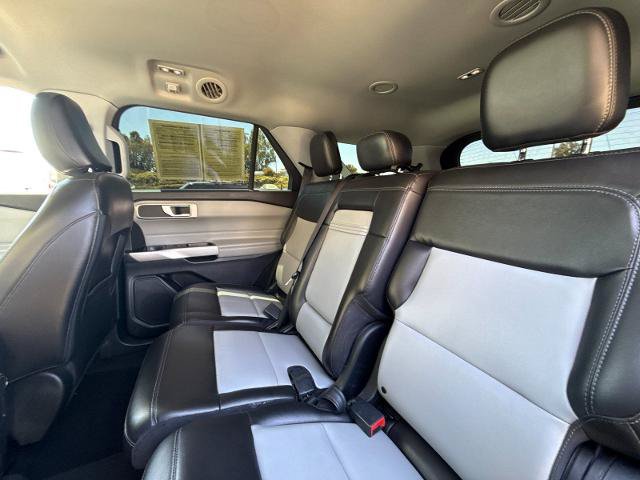 Certified 2022 Ford Explorer XLT w/ Equipment Group 202A RWD image 11