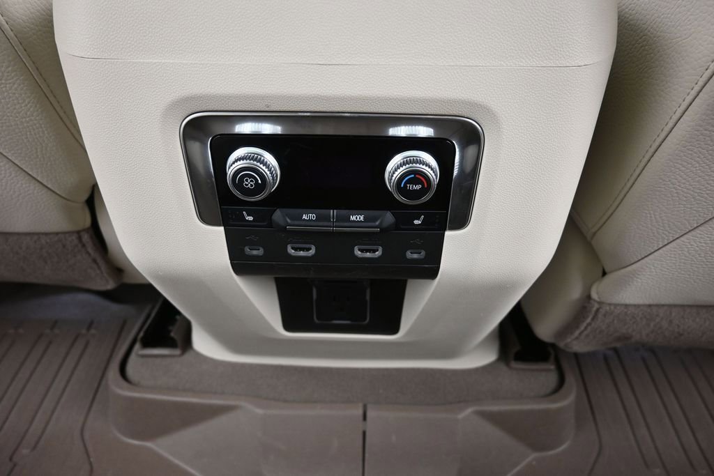 Used 2021 GMC Yukon XL Denali w/ Denali Premium Package RWD image 14