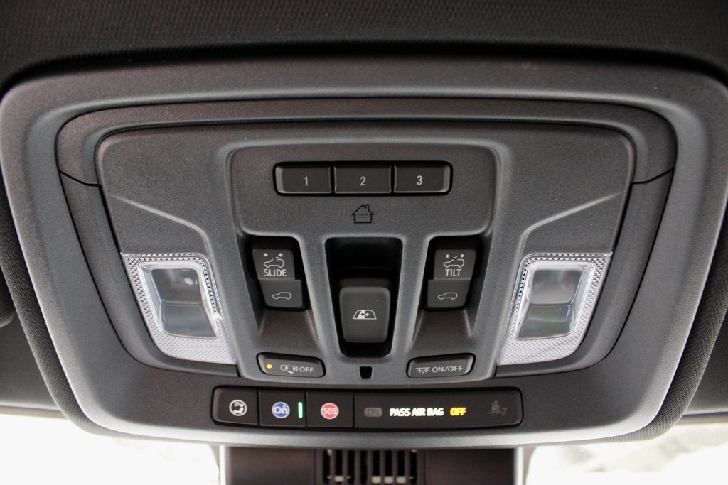 Used 2025 Chevrolet Silverado 1500 High Country w/ Technology Package image 24