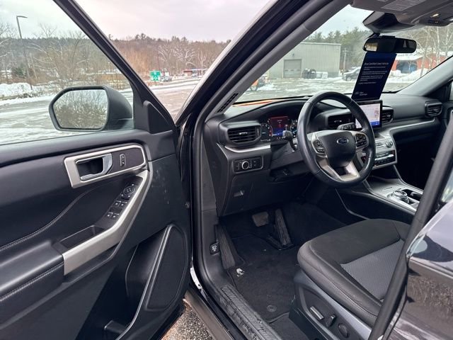 Certified 2023 Ford Explorer XLT image 9