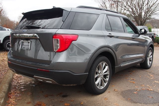 Certified 2022 Ford Explorer XLT w/ Equipment Group 202A image 7