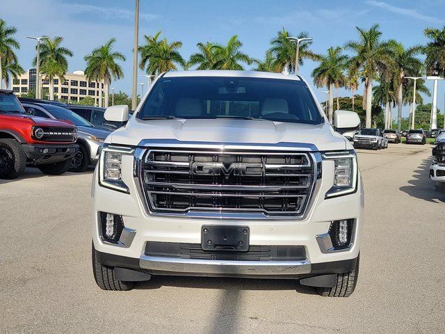 Used 2021 GMC Yukon XL SLT w/ SLT Premium Package RWD image 2