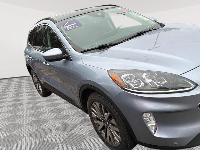 Certified 2022 Ford Escape Titanium w/ Class II Trailer Tow Package AWD/4WD image 6