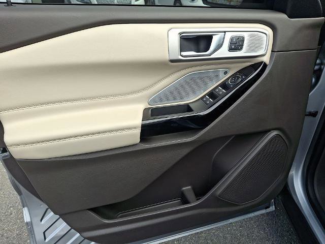 Certified 2022 Ford Explorer Platinum w/ Equipment Group 601A image 14