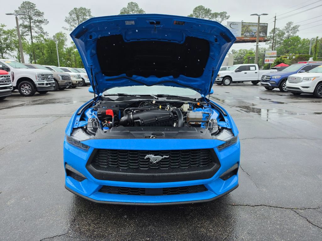 Certified 2025 Ford Mustang Coupe RWD image 9
