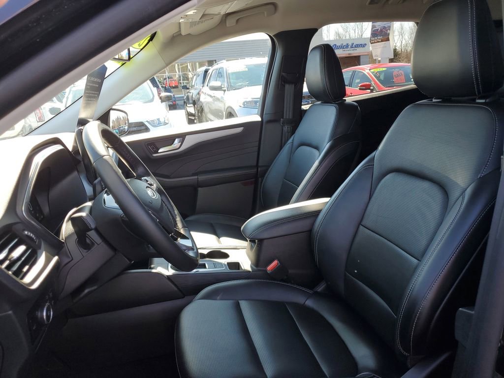 Certified 2025 Ford Escape Platinum image 8