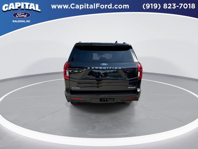 Certified 2025 Ford Expedition Active AWD/4WD image 7