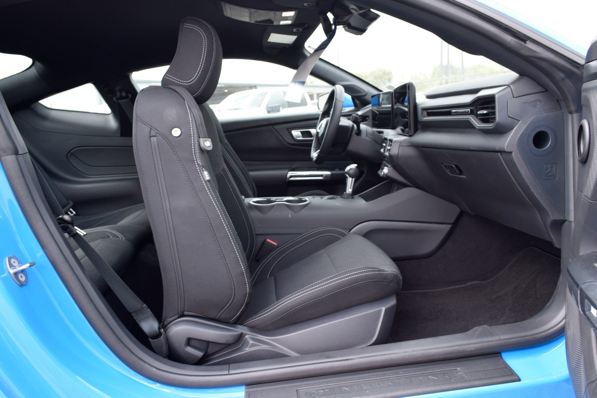 Certified 2025 Ford Mustang Coupe image 23