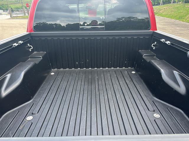 Used 2021 Toyota Tacoma SR5 AWD/4WD image 18