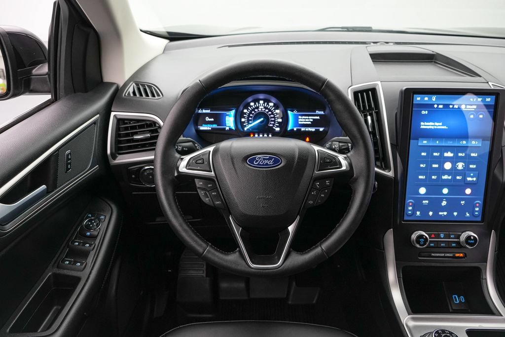 Certified 2024 Ford Edge SEL w/ Convenience Package AWD/4WD image 13