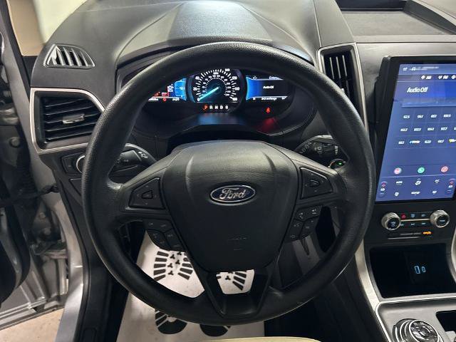 Certified 2024 Ford Edge SE w/ Black Appearance Package AWD/4WD image 17