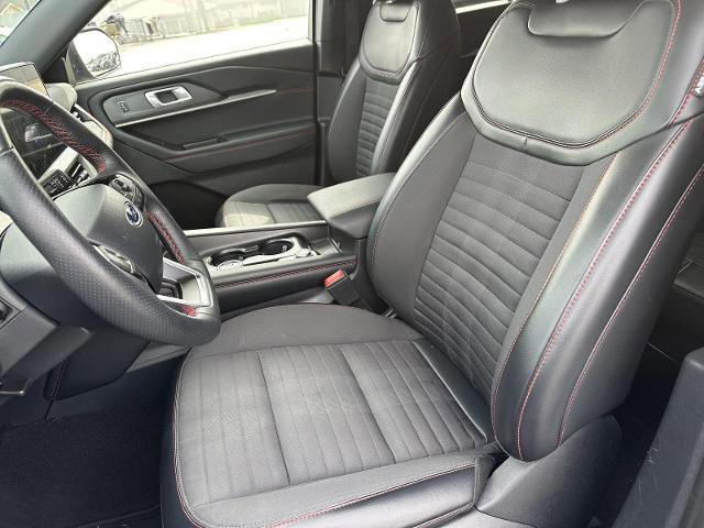 Certified 2025 Ford Explorer ST-Line w/ ST-Line Street Pack image 16