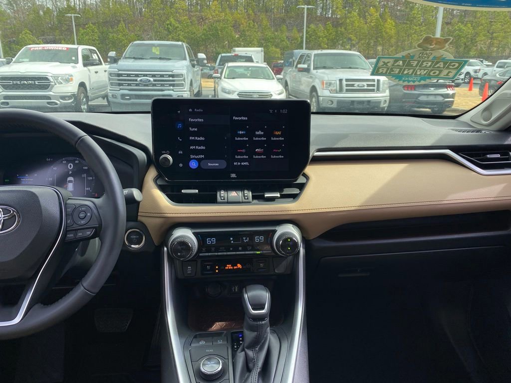 Used 2024 Toyota RAV4 Limited image 24