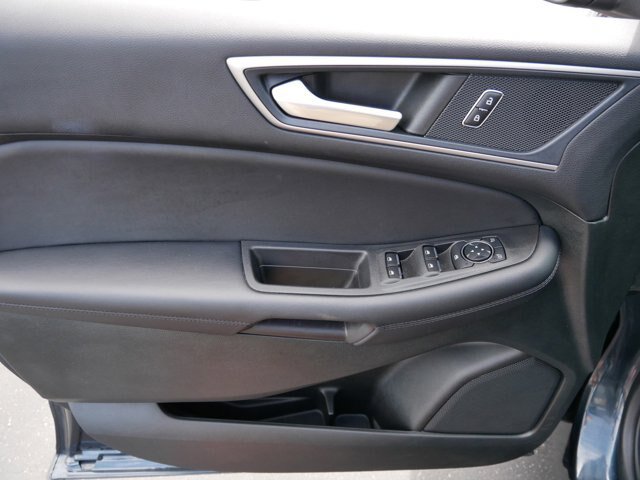 Certified 2022 Ford Edge SEL w/ Convenience Package AWD/4WD image 9