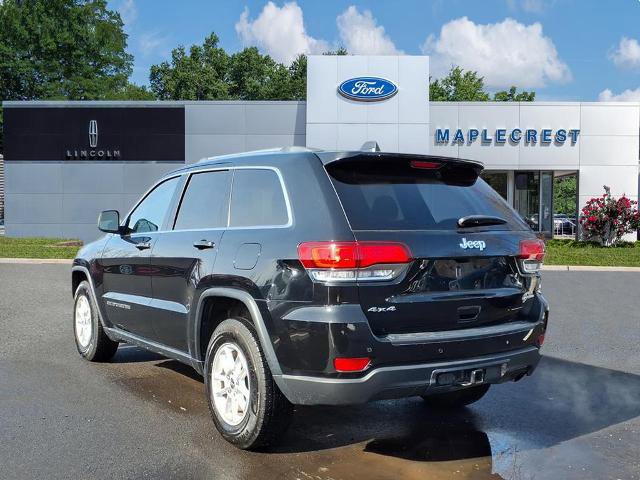 Used 2020 Jeep Grand Cherokee Laredo image 3