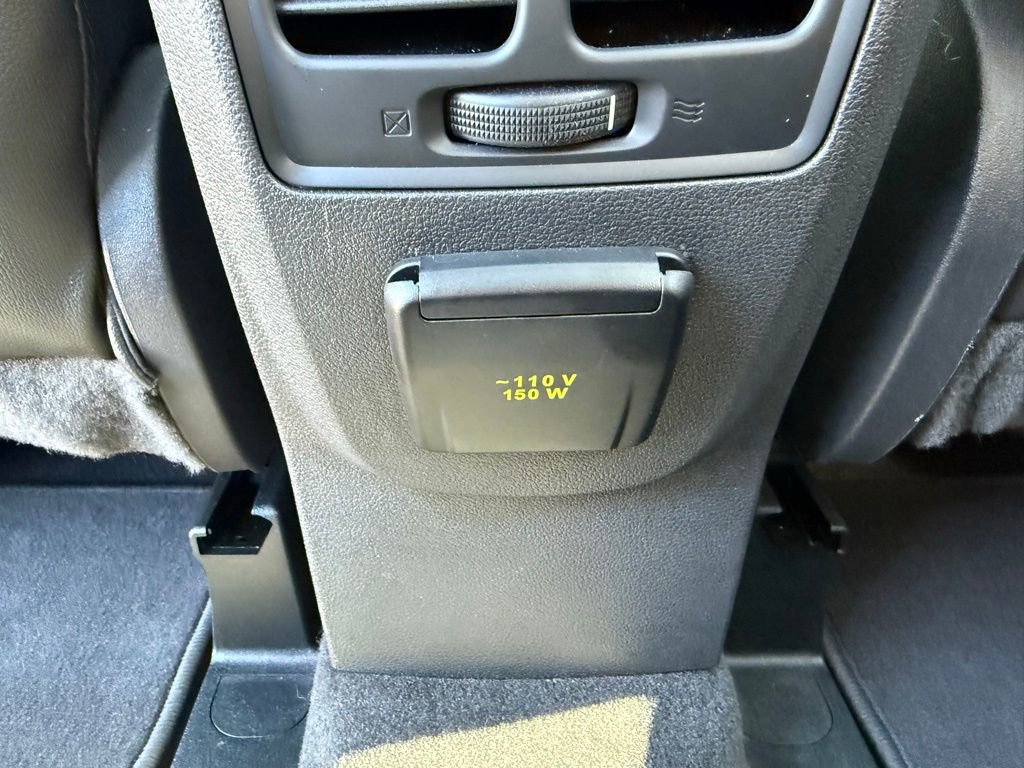 Certified 2018 Ford Escape Titanium w/ Ford Safe & Smart Package AWD/4WD image 22