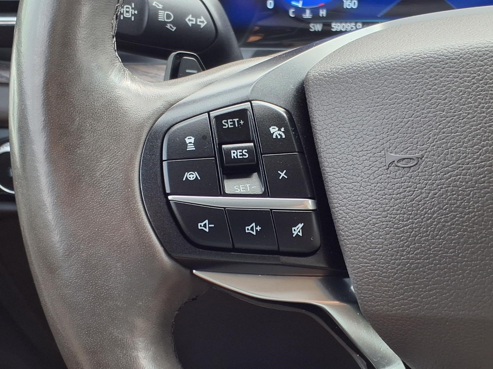 Certified 2020 Ford Explorer Platinum w/ Premium Technology Package AWD/4WD image 23