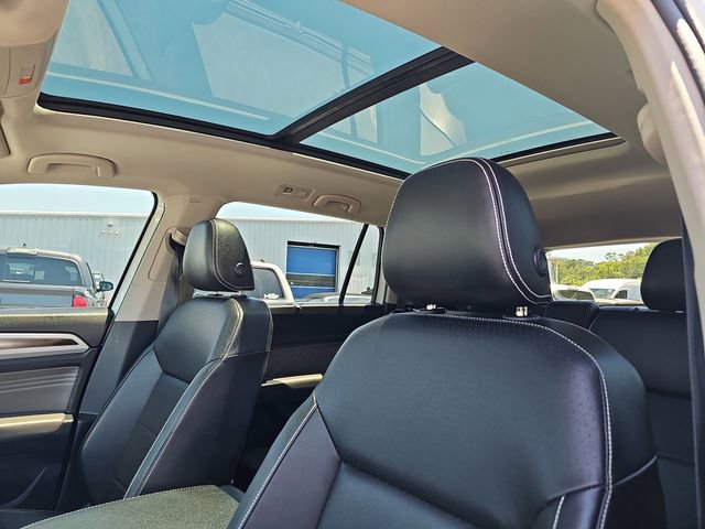 Used 2023 Volkswagen Atlas SE w/ Panoramic Sunroof Package FWD image 18