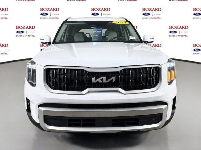 Used 2024 Kia Telluride EX w/ EX Captain's Chair Package FWD image 2