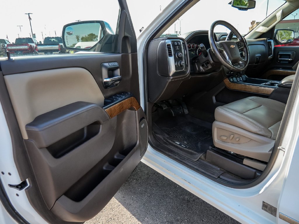Used 2018 Chevrolet Silverado 1500 LTZ w/ Texas Edition AWD/4WD image 27