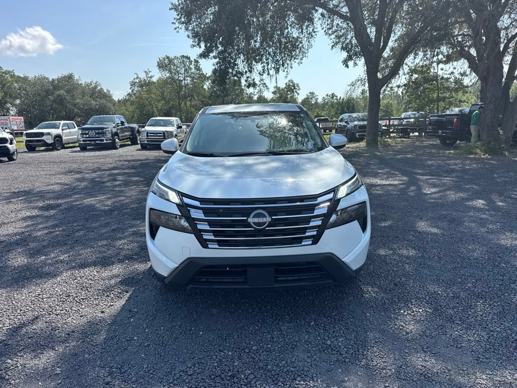 Used 2025 Nissan Rogue SV AWD/4WD image 8
