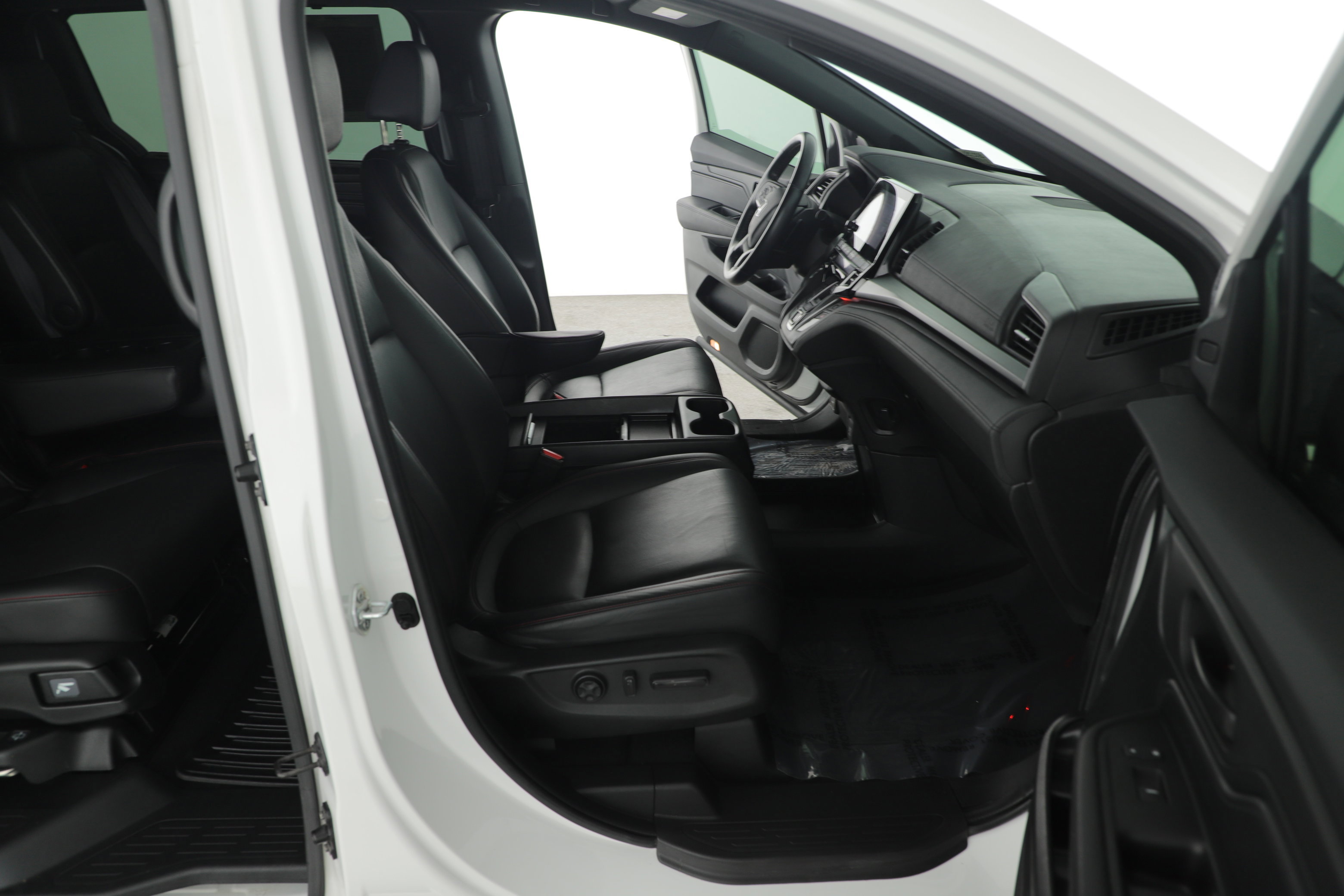 Used 2023 Honda Odyssey Sport image 22