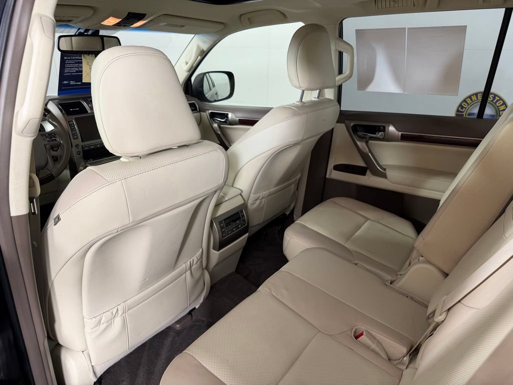 Used 2019 Lexus GX 460 Premium w/ Premium Package AWD/4WD image 15