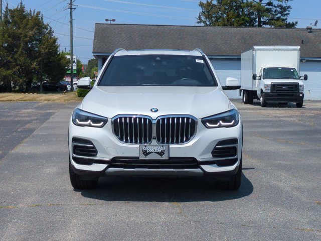 Used 2022 BMW X5 xDrive40i w/ Parking Assistance Package AWD/4WD image 9