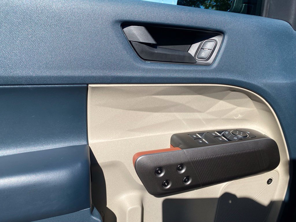 Certified 2025 Ford Maverick Lariat AWD/4WD image 12