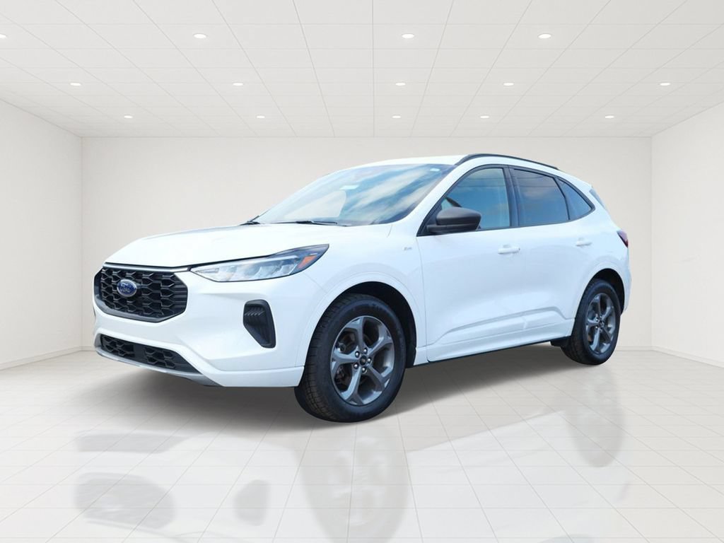 Certified 2023 Ford Escape ST-Line AWD/4WD image 2