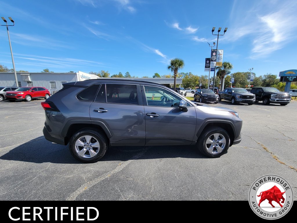 Used 2025 Toyota RAV4 XLE FWD image 8