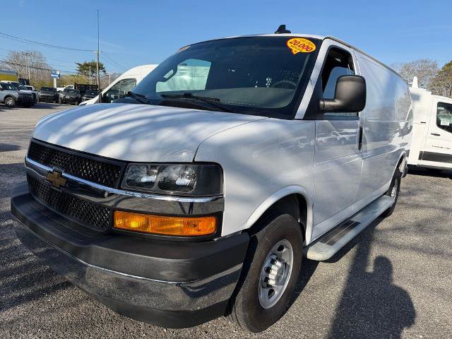Used 2024 Chevrolet Express 2500 w/ Driver Convenience Package RWD image 5
