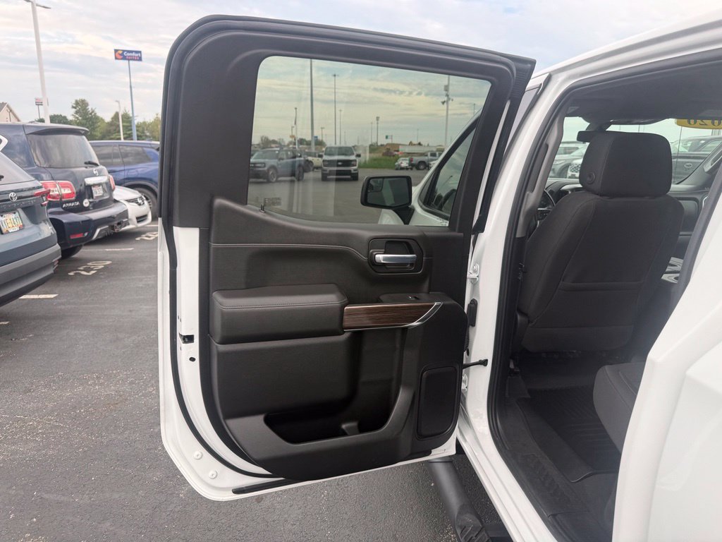 Used 2020 Chevrolet Silverado 1500 RST AWD/4WD image 34