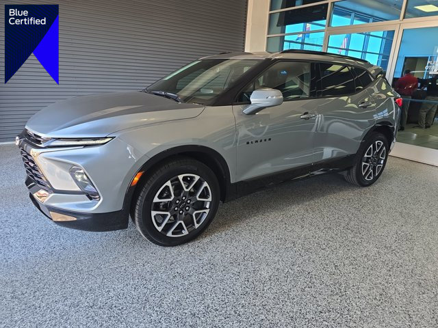 Used 2025 Chevrolet Blazer RS image 1