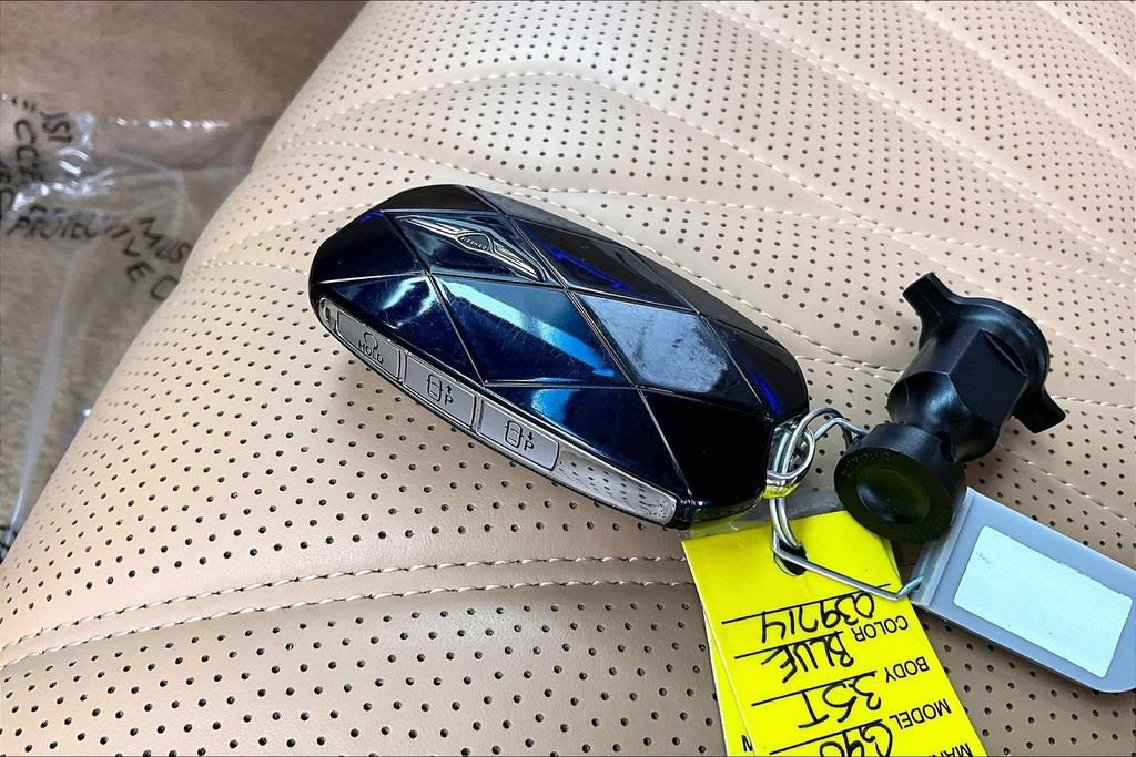 Used 2024 Genesis G90 3.5T image 13