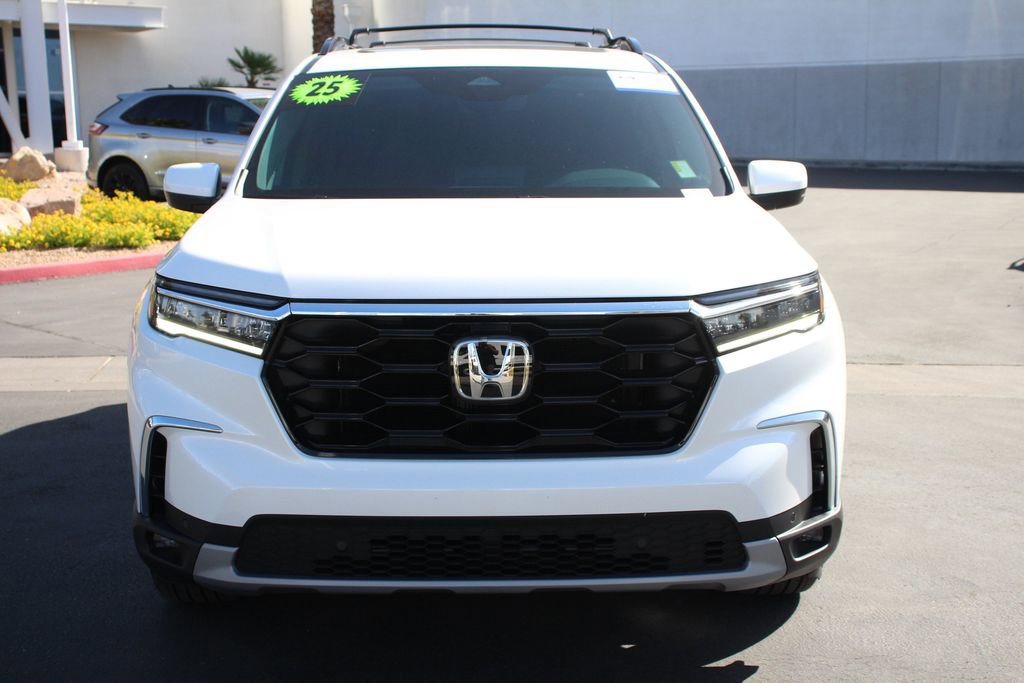 Used 2025 Honda Pilot Touring image 11