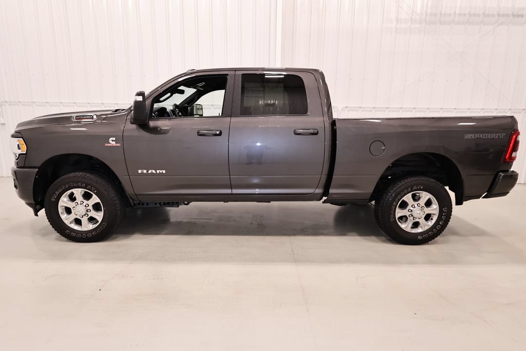 Used 2024 RAM 2500 Big Horn w/ Sport Appearance Package AWD/4WD image 7