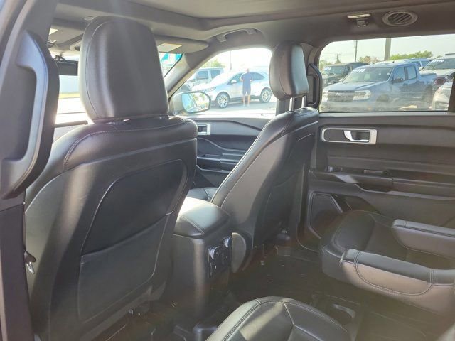 Certified 2020 Ford Explorer XLT w/ Equipment Group 202A AWD/4WD image 16