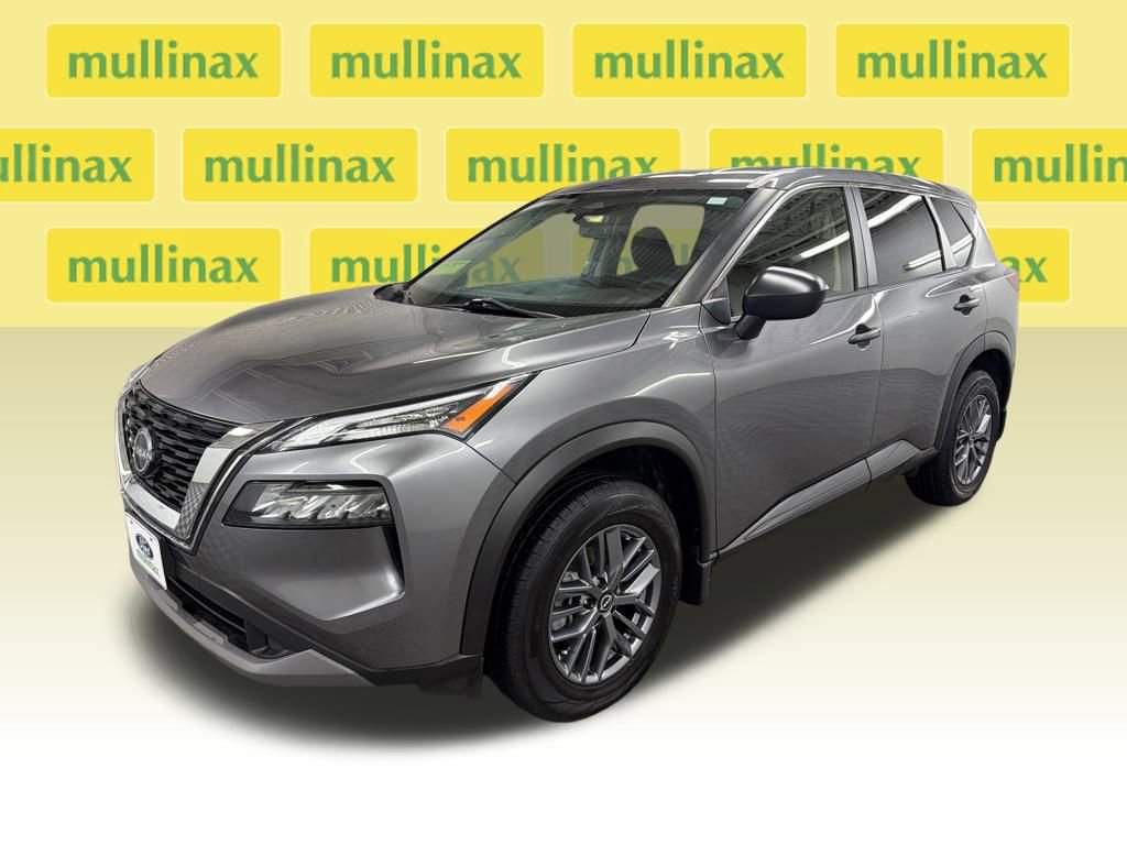 Used 2023 Nissan Rogue S image 14