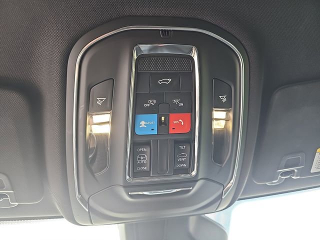 Used 2024 Jeep Grand Cherokee L Altitude AWD/4WD image 34