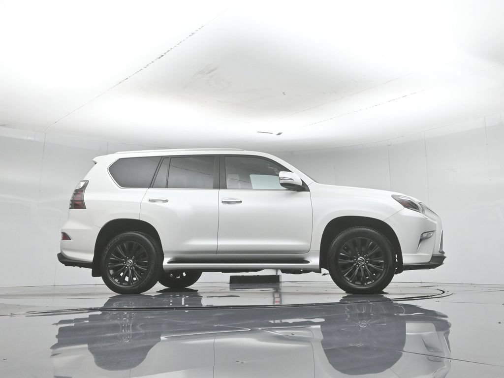 Used 2023 Lexus GX 460 Luxury w/ Sport Design Package AWD/4WD image 60