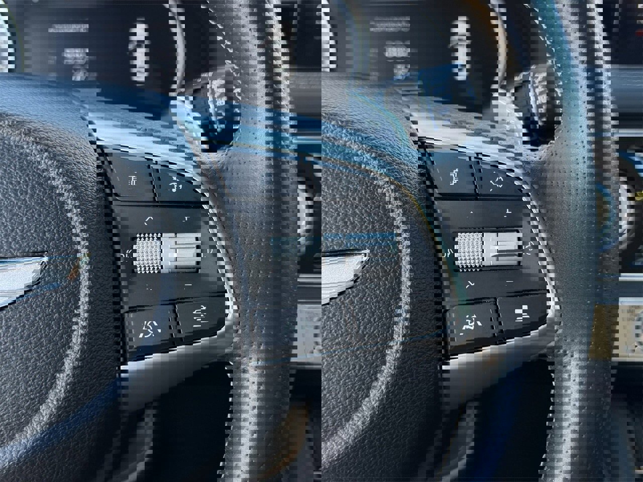 Used 2023 Genesis G70 3.3T image 15