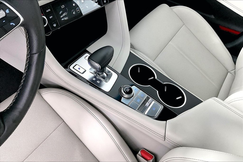 Used 2025 Genesis G70 2.5T RWD image 17