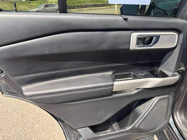 Certified 2022 Ford Explorer Limited w/ Equipment Group 301A AWD/4WD image 43